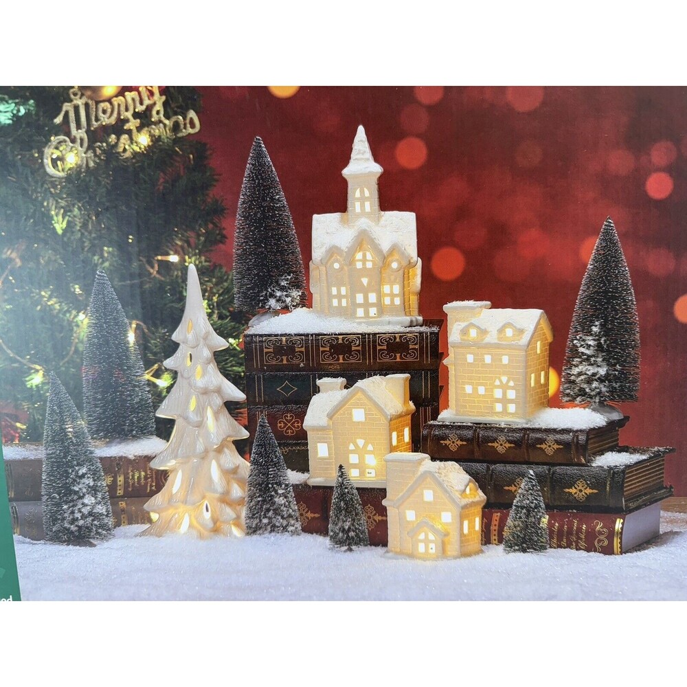NEW CHRISTMAS 🎄 Ceramic Light Up Holiday Village 12 Piece Set - Picture 4 of 12